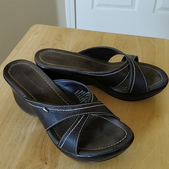 Tommy Hilfiger Shoes - Tommy Hilfiger platform sandals sz 6.5